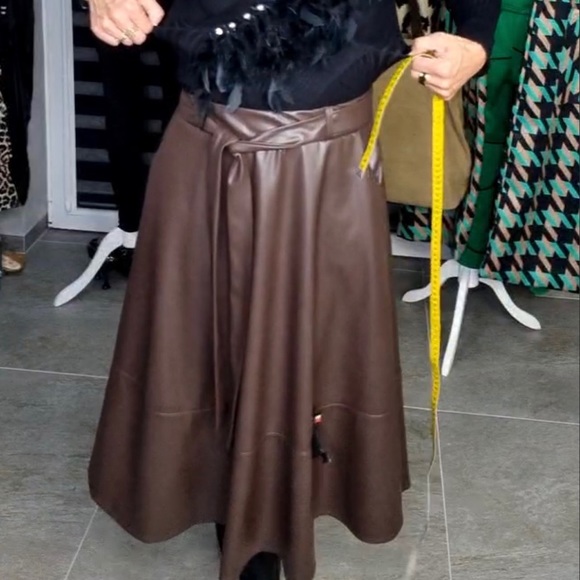 NWT faux leather oversized Jacket. European designer Minouu - Picture 6 of 6